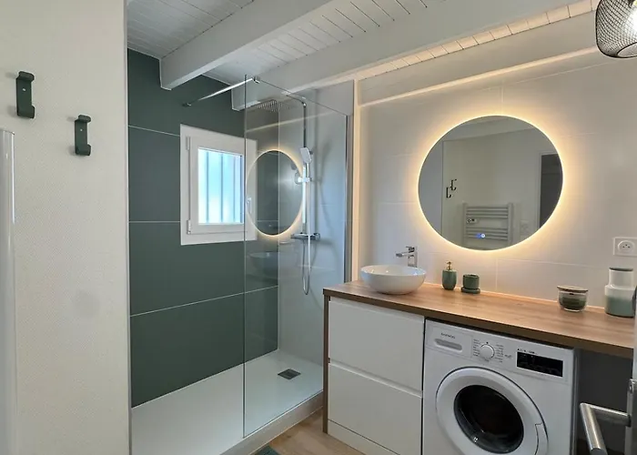 Luxurious And Bright T1 Bis Apartment