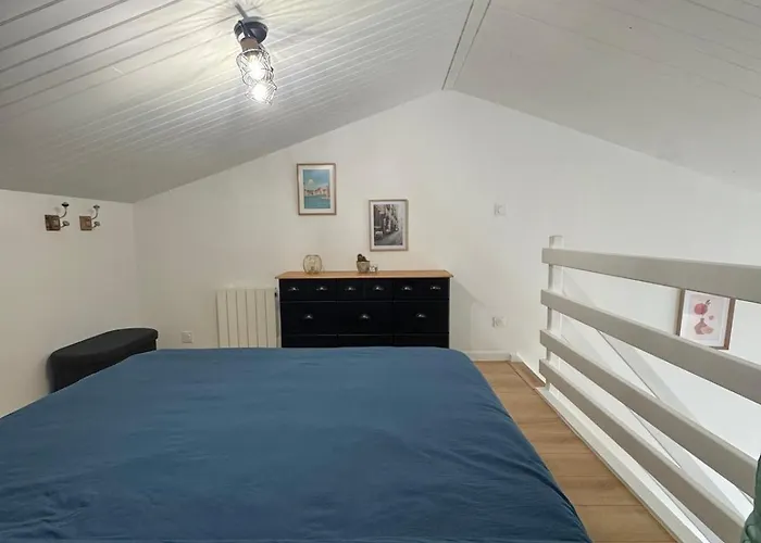 Luxurious And Bright T1 Bis La Rochelle (Charente-Maritime)